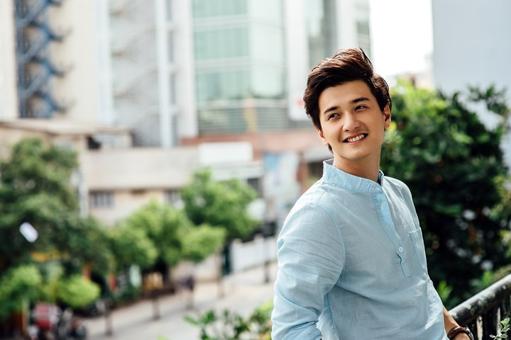 Bạn gái tin đồn xinh đẹp của diễn viên Huỳnh Anh là ai?